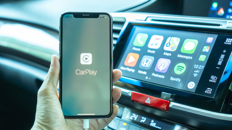 Using CarPlay in a vehicle