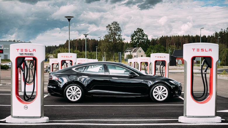 Tesla supercharger EV