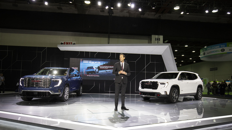 GMC Acadia unveiled at auto show