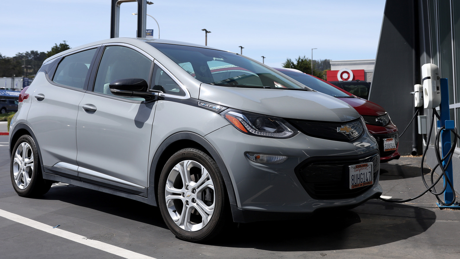 GM's Bolt EV Recall Offers $1,400 To Some Disgruntled Owners, But There ...