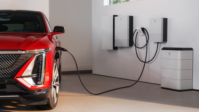 GM Energy PowerBank charging EV