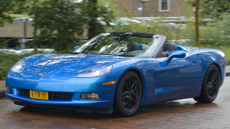 Blue Chevrolet Corvette C6 Convertible 