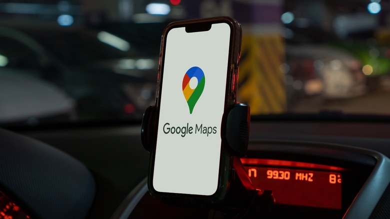 Google Maps on iPhone mounted