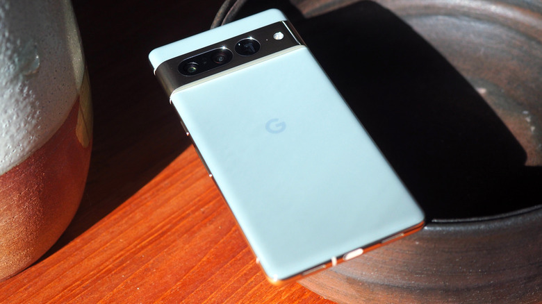 Google Pixel 7 Pro Review: The Value Behind The Gimmicks