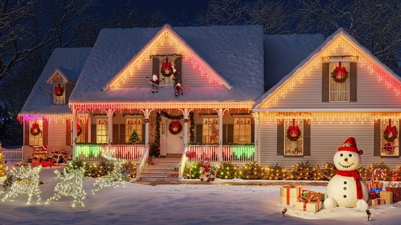 Govee Icicle Lights on house exterior