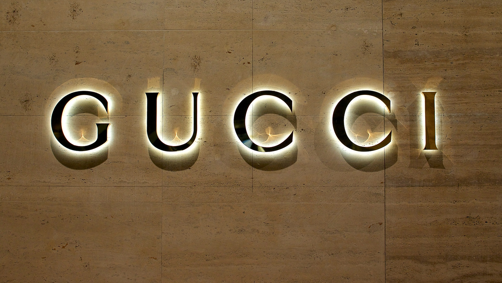 Gucci Will Soon Accept Cryptocurrency - Here's Why That Matters