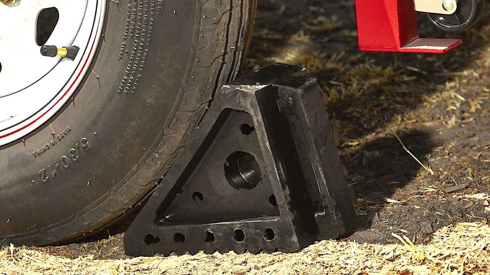 Harbor Freight Wheel Chocks: What Do They Cost & Are Rubber Or Plastic Ones Better?