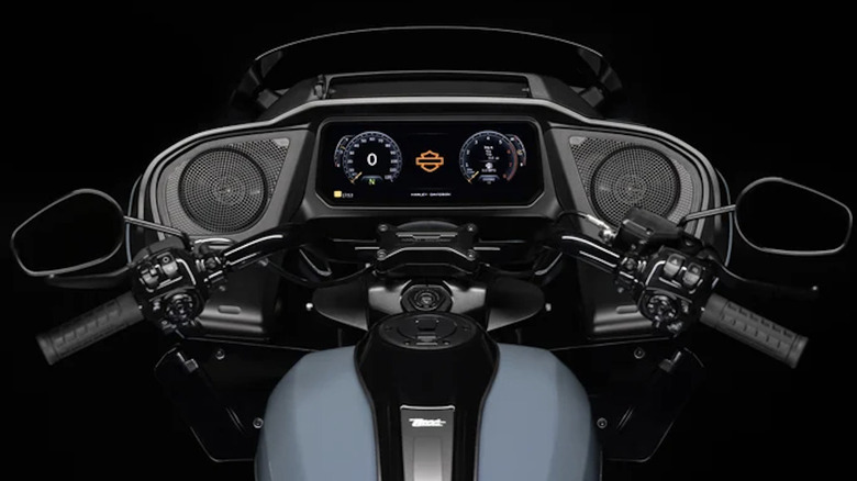 Harley-Davidson Road Glide digital dashboard