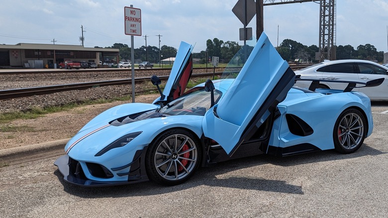 Hennessey Venom F5 side view