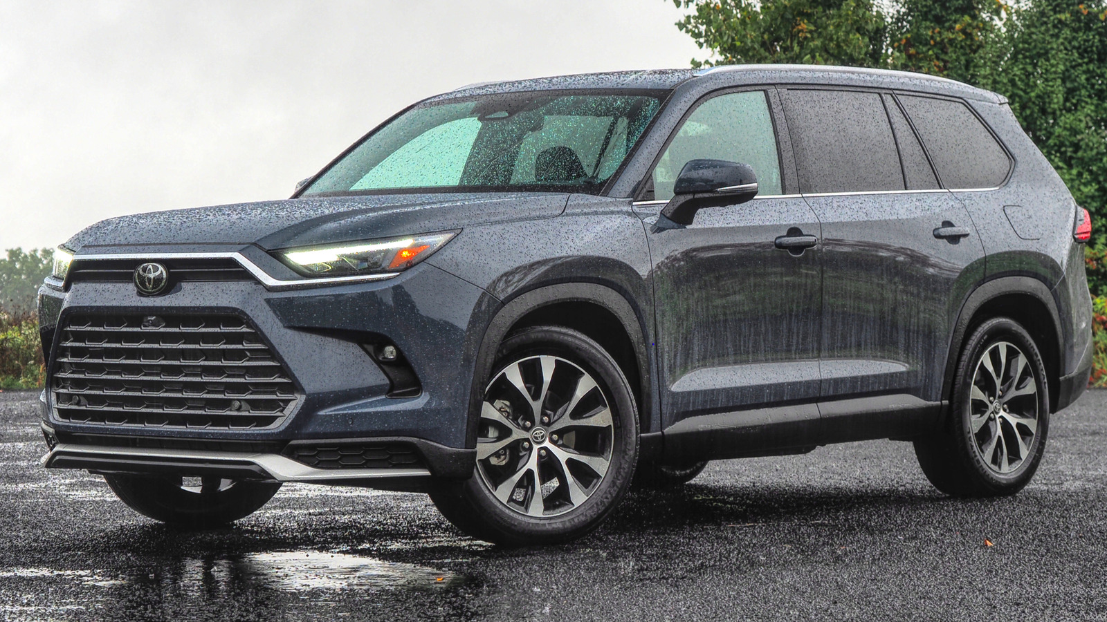 Here's How Far The 2024 Toyota Grand Highlander Hybrid Max Will Go On A