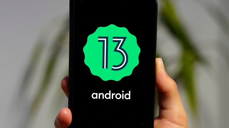 Android 13 splash screen