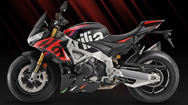 aprilia tuono v4 factory 1100 motorcycle