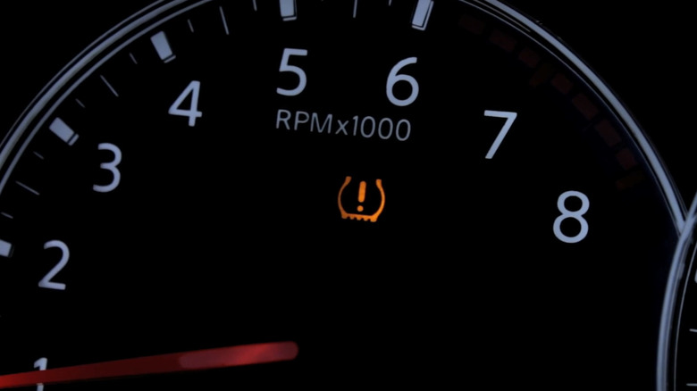 Tire pressure warning light flashing