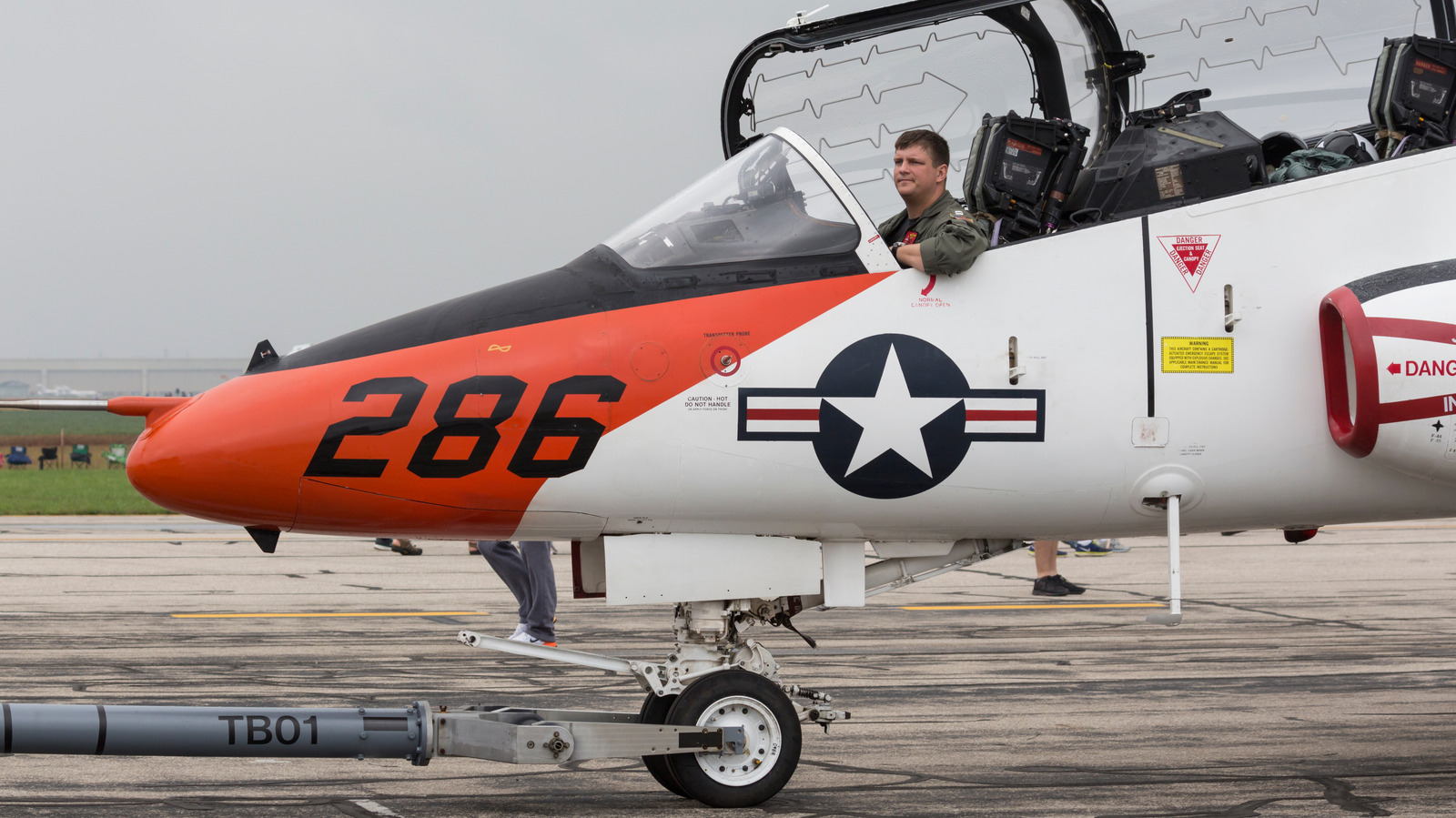 Navy grounds T-45C trainer aircraft over safety concerns 