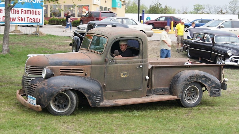 1940 rusted Dodge truck