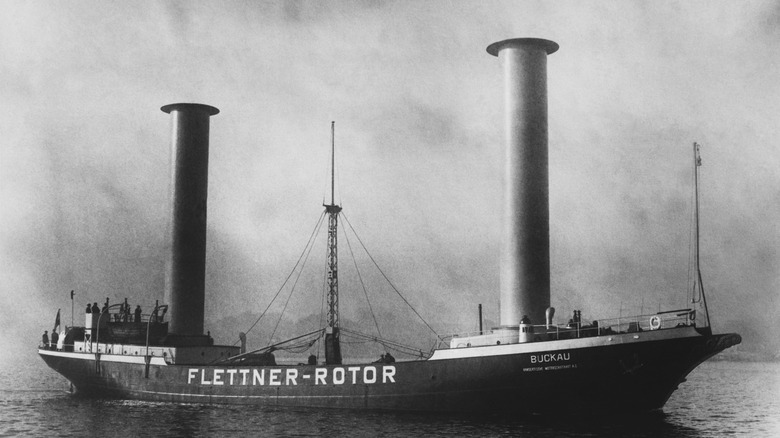 Flettner's rotor on a ship