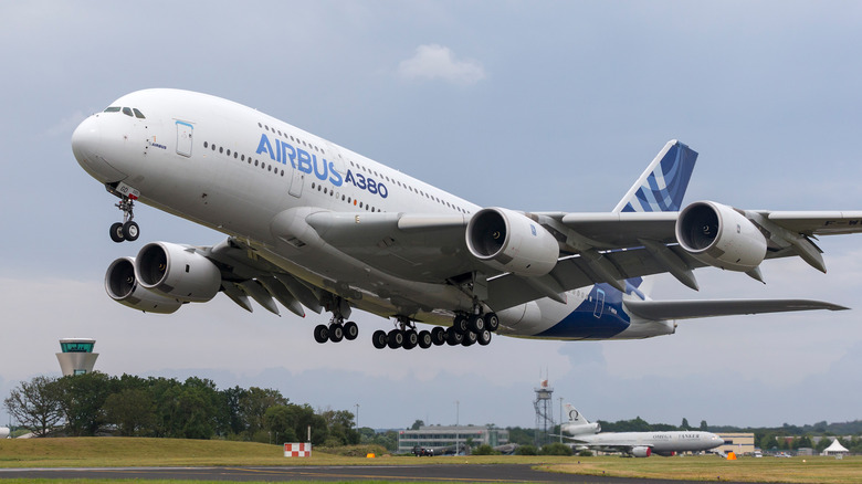 Airbus A380