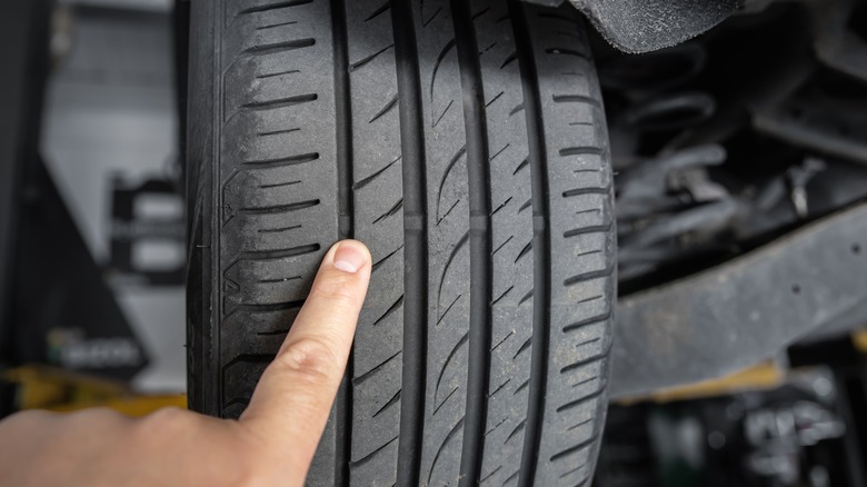 Tire tread wear