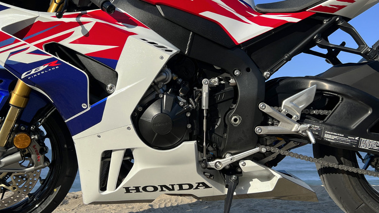 Honda CBR1000RR-R Fireblade SP engine cover