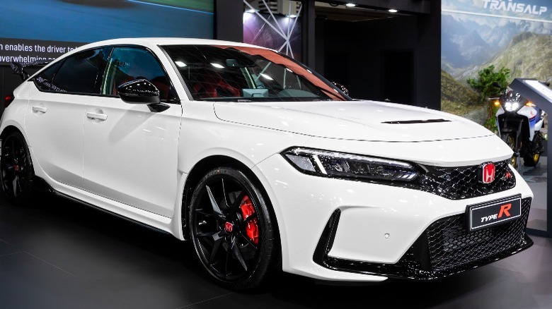 White Honda Civic Type R