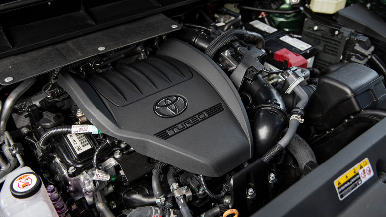 2025 Toyota Highlander turbo engine under hood