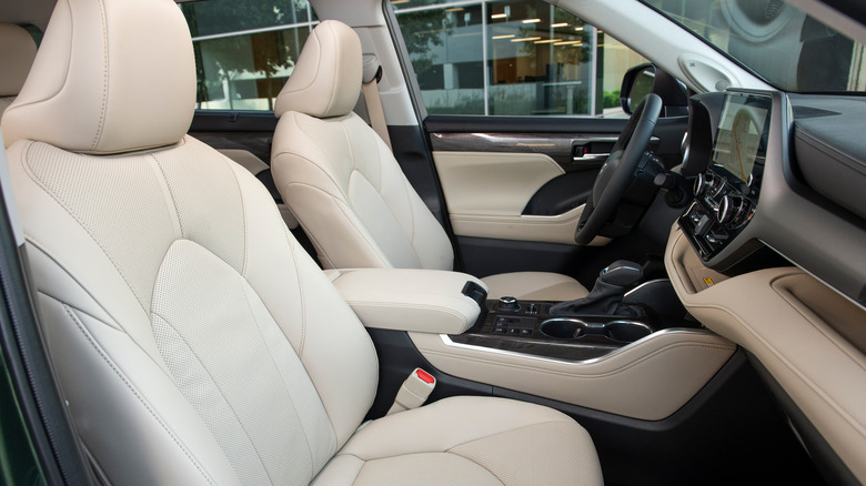 Ivory-colored interior of a 2025 Highlander Turbo Limited