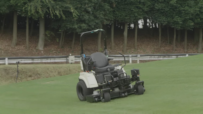 Honda AWM mowing