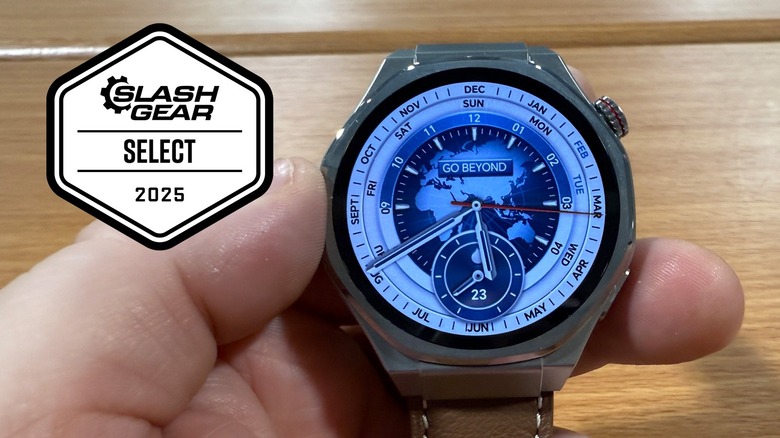 Honor Watch 5 Ultra on a man's wrist