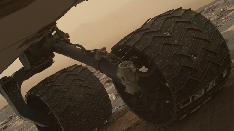 Damage to Curiosity's wheels