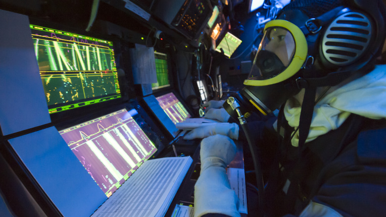 Overview of the interior of the French Navy attack nuclear submarine Saphir