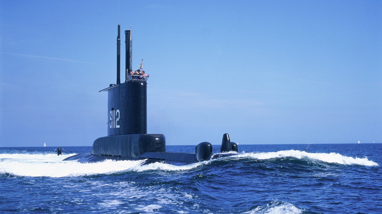 How Do Submarines Submerge? The Science Behind Ballast Tanks