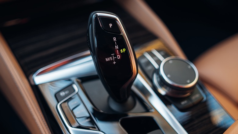 Automatic transmission knob and settings