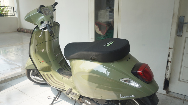 Vespa Sprint model in building