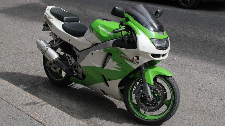 A Kawasaki Ninja ZX-6R