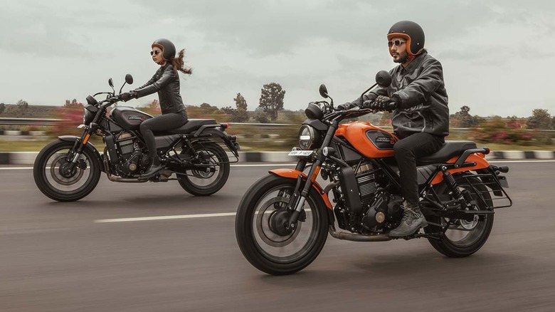 Rider couple travelling on the Harley-Davidson X-440