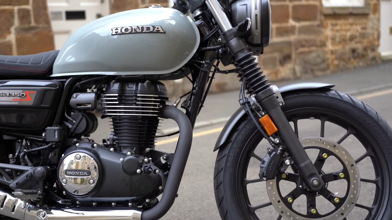 Honda GB350S up-close