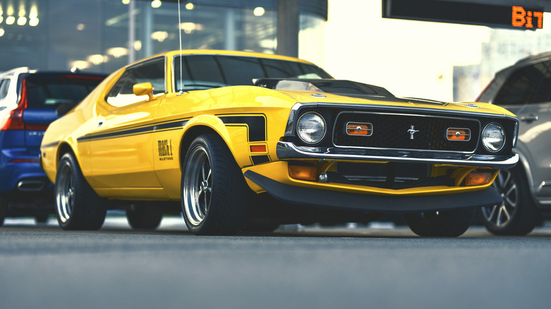 Picture of a 1971 Ford Mustang Mach 1 in Yellow.