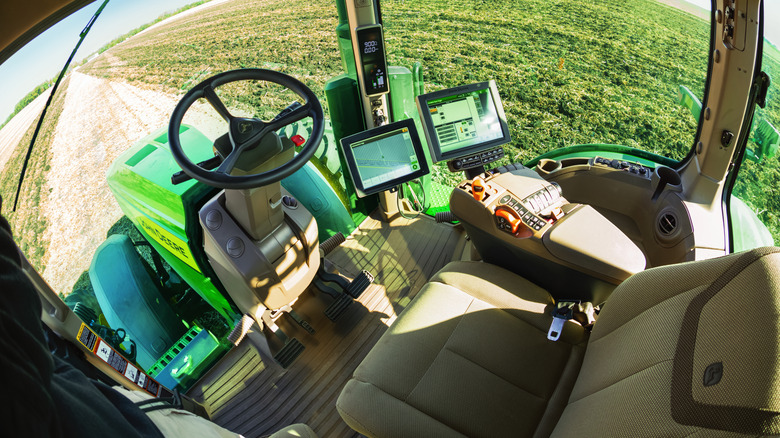 John Deere autonomous tractor