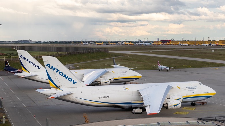 An-124s at an airport