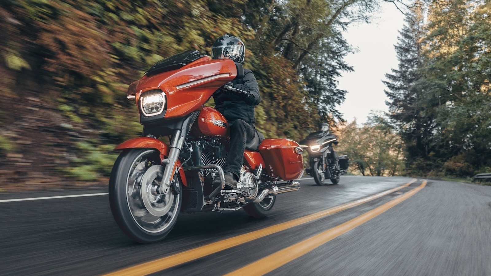 How Much Does A HarleyDavidson Street Glide Weigh And How Long Is It?