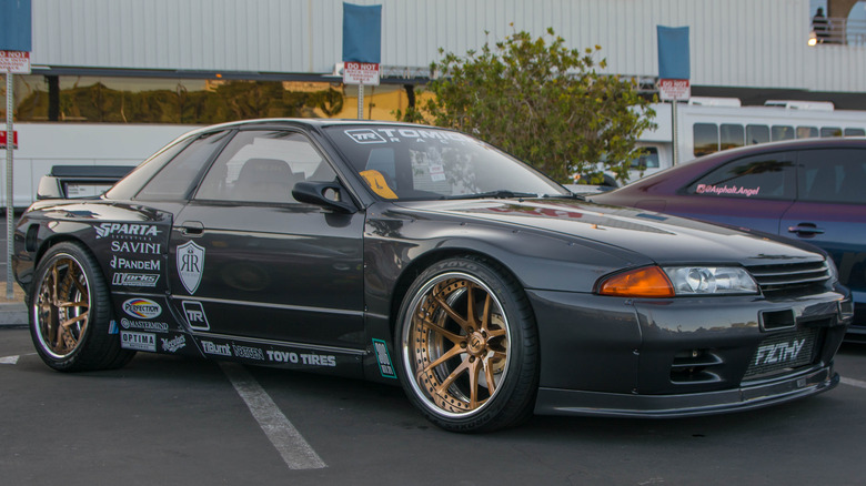 modified BNR32/R32 Nissan Skyline GT-R