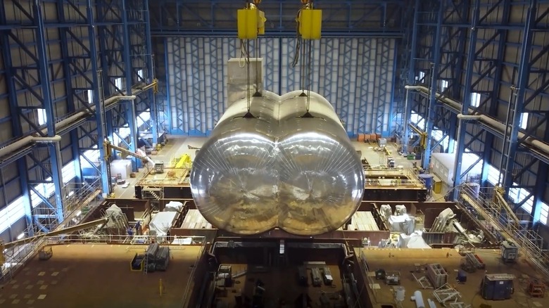 Icon of the Seas' 307-ton liquid natural gas fuel tank during installation.