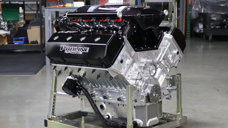 Pro Line Racing hemi engine