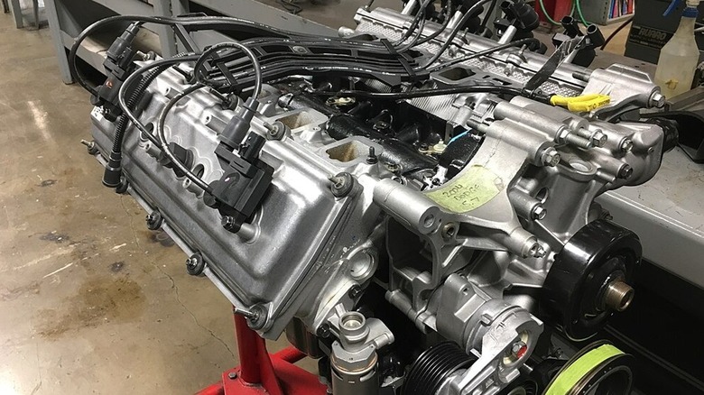 5.7L HEMI engine minus intake