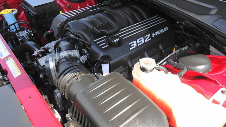 Dodge Challenger 392 HEMI V8