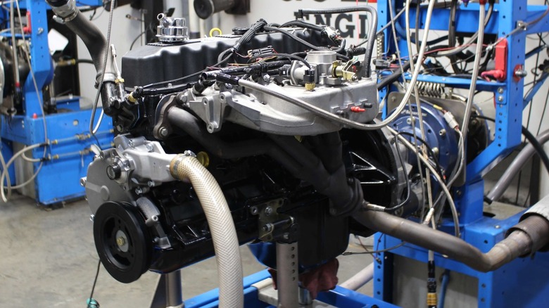 A 4.6L Golen Jeep stroker engine on a dyno.