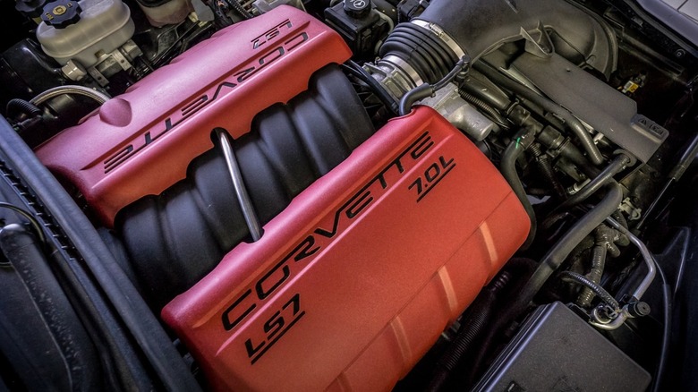 Corvette Z06 LS7 engine