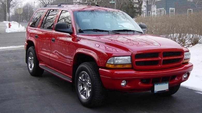 Front 3/4 static shot of a 2003 Dodge Durango R/T