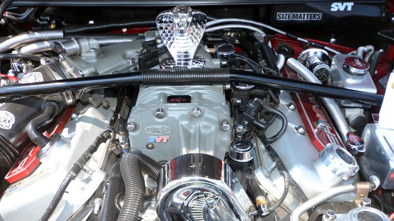 2003 Ford Mustang SVT Cobra V-8 Engine