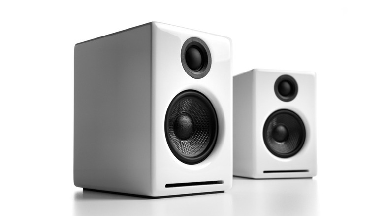 A2+ Desktop PC Speakers In White